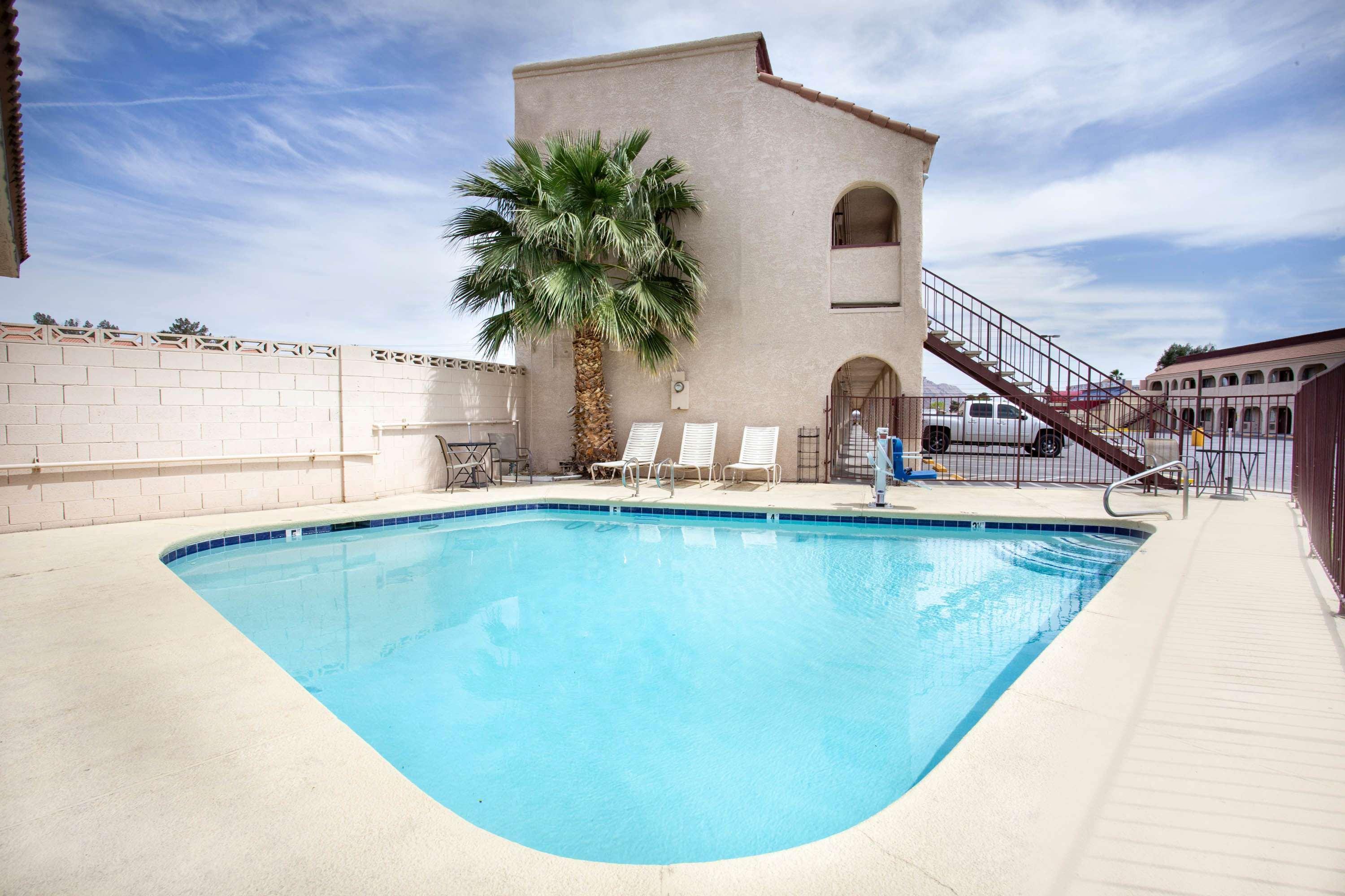 Super 8 By Wyndham Las Vegas Nellis Afb Area Kültér fotó