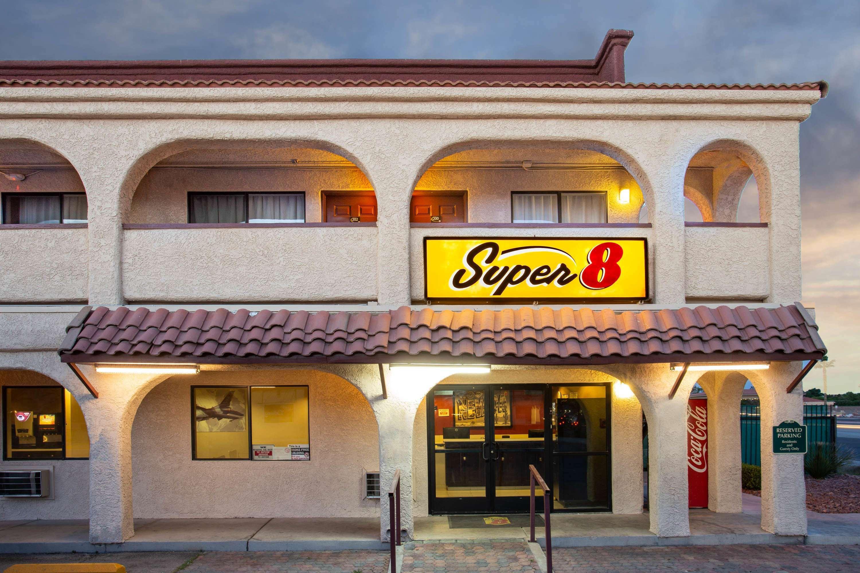 Super 8 By Wyndham Las Vegas Nellis Afb Area Kültér fotó