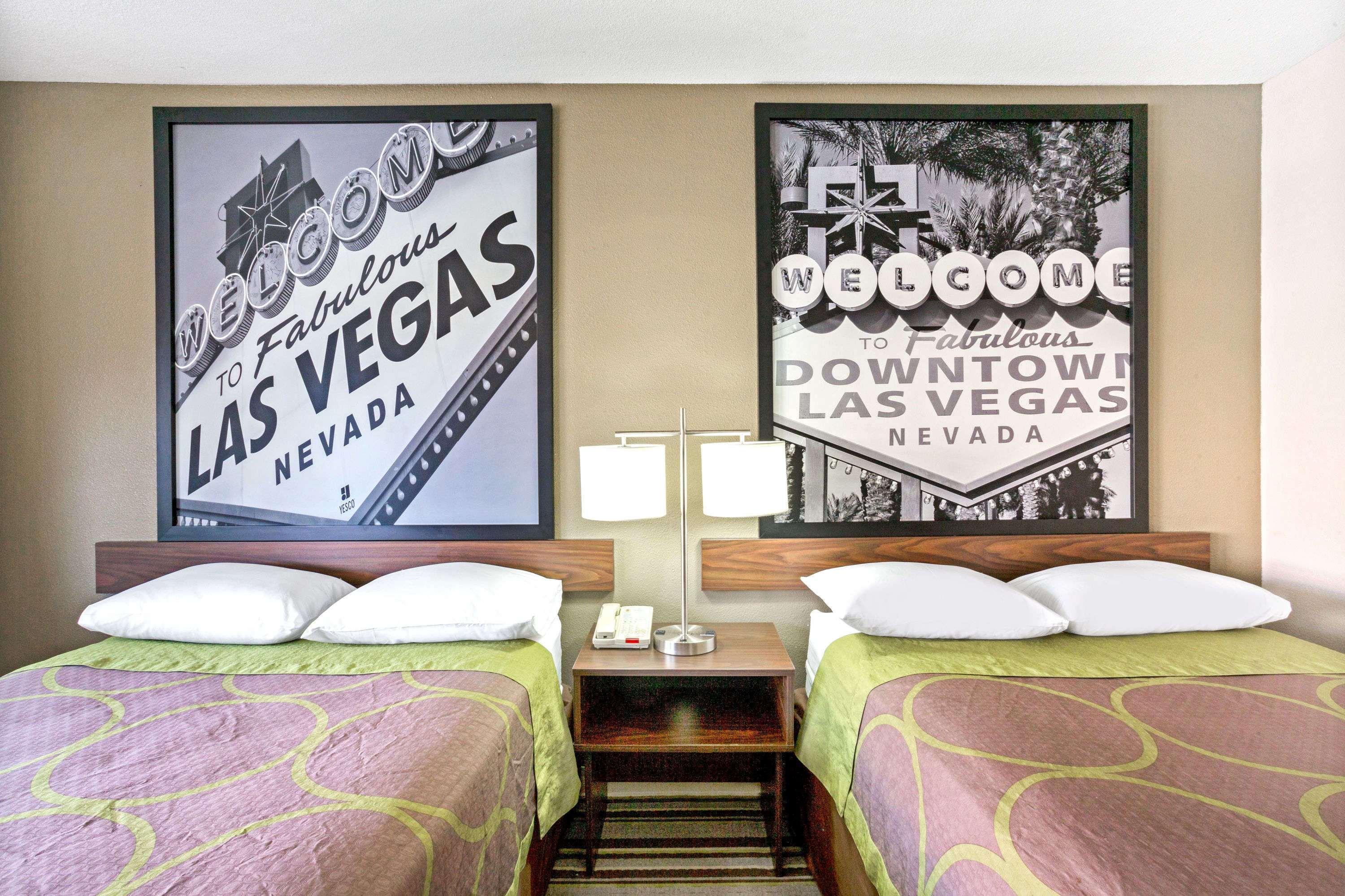 Super 8 By Wyndham Las Vegas Nellis Afb Area Kültér fotó
